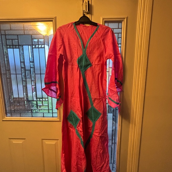 Beautiful African dresses from West Africa. - Picture 3 of 12